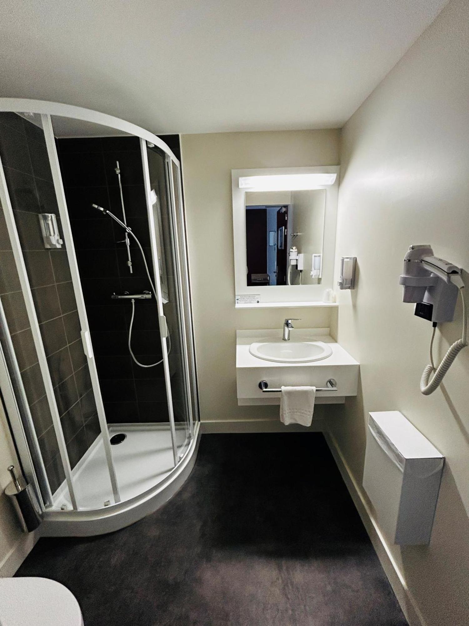 Hotel Wood Inn Bordeaux Aéroport Mérignac Esterno foto