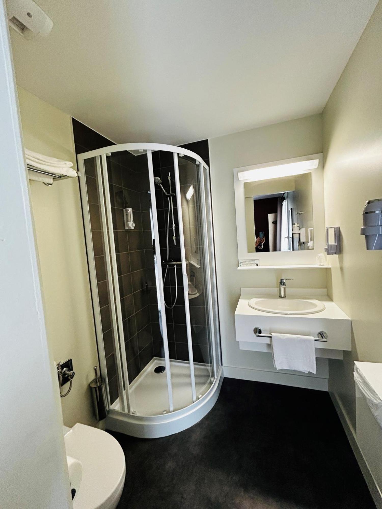 Hotel Wood Inn Bordeaux Aéroport Mérignac Esterno foto
